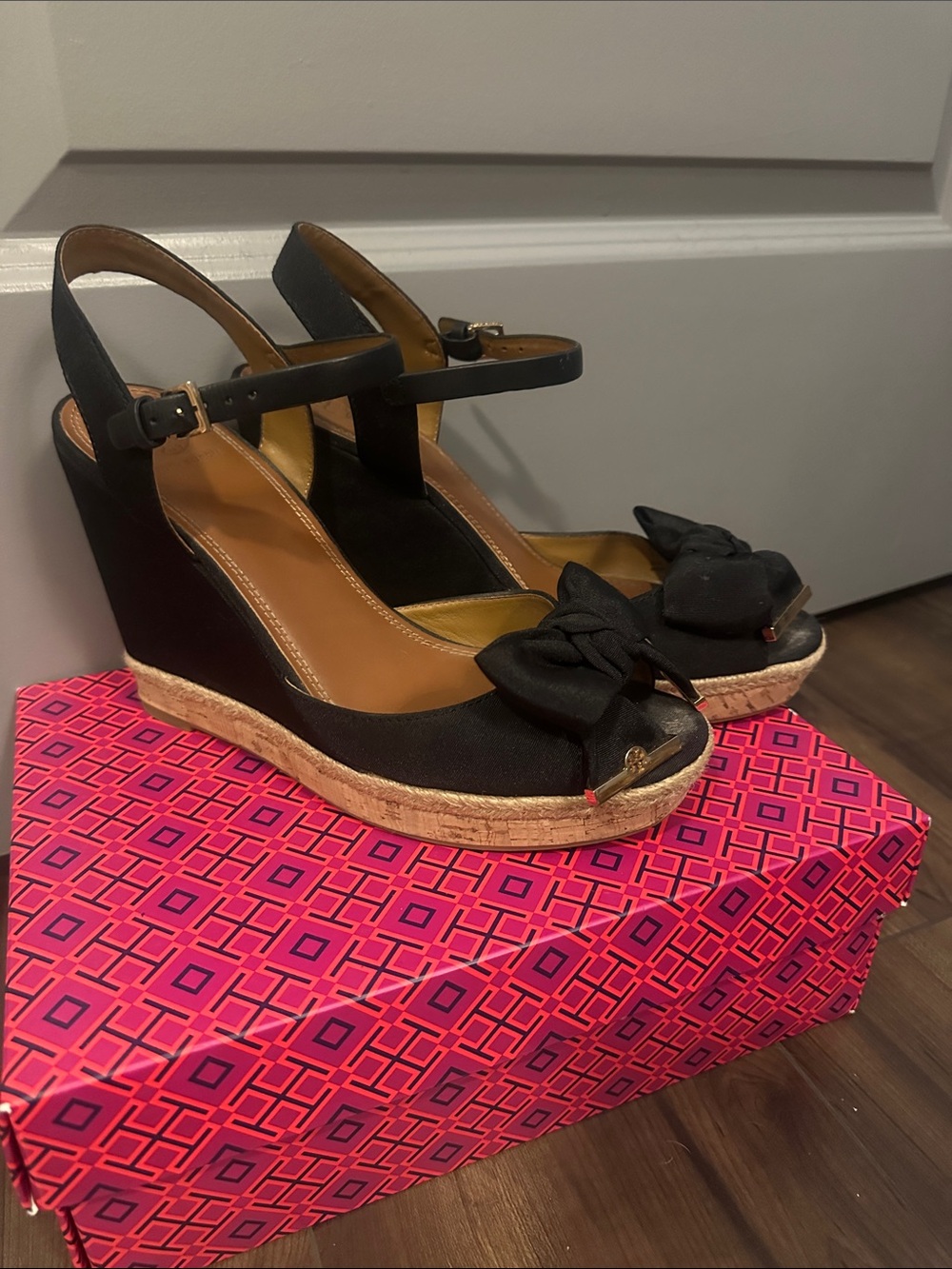 Tory Burch Black Bow Espadrille Wedge Sandals - Picture 1 of 7